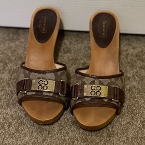 Coach Signature Quinn Slides